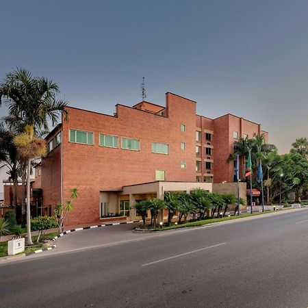 Protea Hotel By Marriott לוסקה מראה חיצוני תמונה